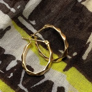 14k Gold 1” Twist Hoops